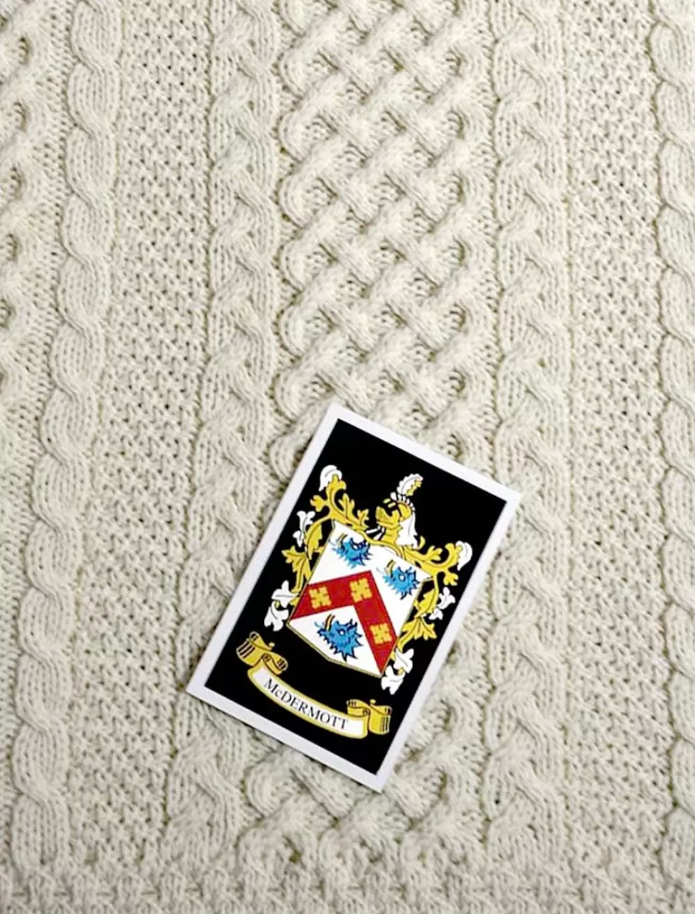 Store Mc Dermott Clan Aran Throw Clan Throws